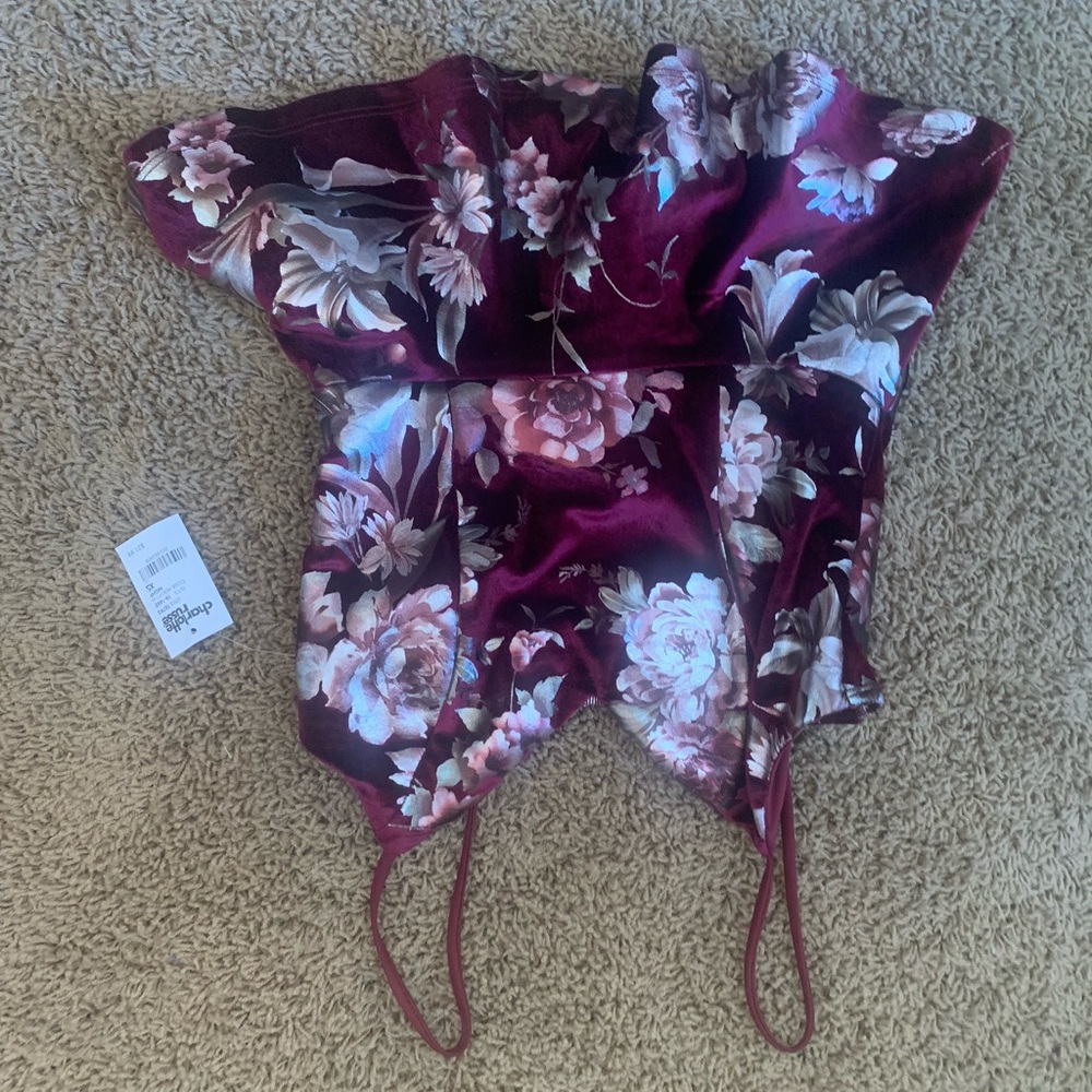 women’s top
